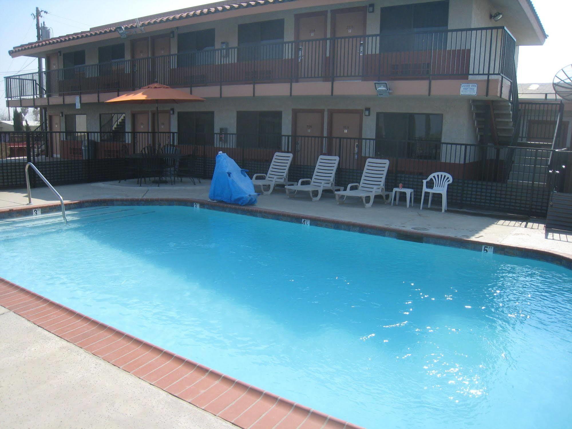 Motel 8 Maricopa エクステリア 写真